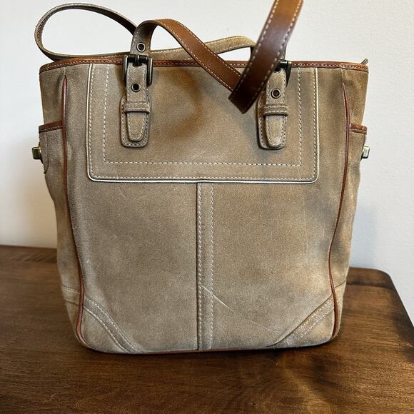 Coach Tan Shoulder Bag - Picture 4 of 10